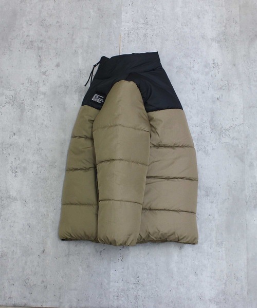 THE CASUAL（カジュアル）の「スタンドカラー　フェイクダウン　マウンテンジャケット（ダウンジャケット/コート・キッズ・ブラック/チャコール/カーキ/ベージュ・110cm/120cm/130cm/140cm/150cm/160cm）」の5枚目の写真