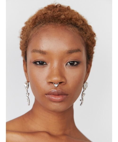 PAMEO POSE(パメオポーズ)の「Heart Flower Pierce(ピアス(両耳用)・レディース・レッド/クリア・FREE)」の5枚目の写真