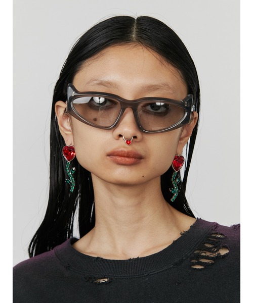 PAMEO POSE(パメオポーズ)の「Heart Flower Pierce(ピアス(両耳用)・レディース・レッド/クリア・FREE)」の12枚目の写真
