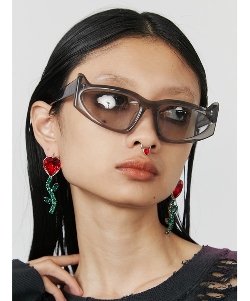 PAMEO POSE(パメオポーズ)の「Heart Flower Pierce(ピアス(両耳用)・レディース・レッド/クリア・FREE)」の13枚目の写真