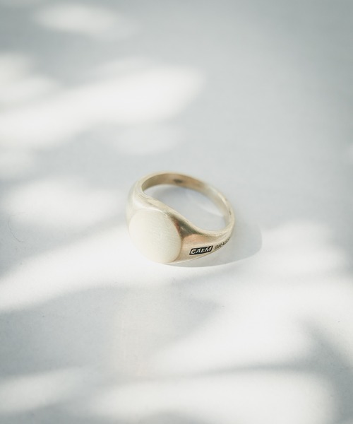 NO WAY(ノーウェイ)の「【CALM】BRASS Signet Ring(リング・レディース・シルバー/ゴールド/ブラック・11号/9号/13号/15号)」の1枚目の写真