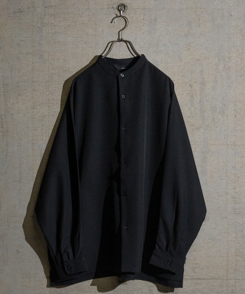 JOHN'S CLOSET（ジョンズクローゼット）の「【a】ナチュラルストレッチ バンドカラー ドルマンスリーブ オーバーサイズシャツ（シャツ/ブラウス・メンズ・ブラック/ホワイト/ライトグレー・MEDIUM/LARGE）」の3枚目の写真