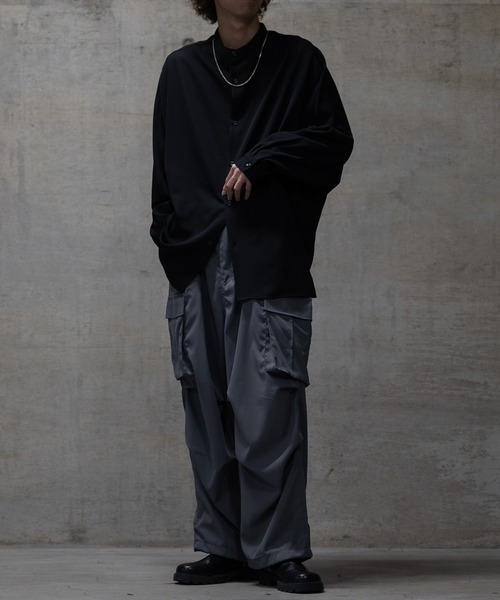 JOHN'S CLOSET（ジョンズクローゼット）の「【a】ナチュラルストレッチ バンドカラー ドルマンスリーブ オーバーサイズシャツ（シャツ/ブラウス・メンズ・ブラック/ホワイト/ライトグレー・MEDIUM/LARGE）」の12枚目の写真