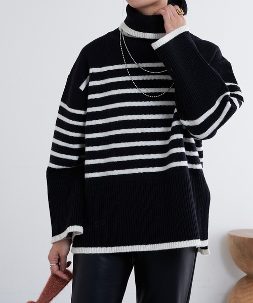 SHENERY（シーナリー）の「タートルネックボーダーニット（ニット/セーター・レディース・ブラック/オフホワイト・FREE）」の4枚目の写真