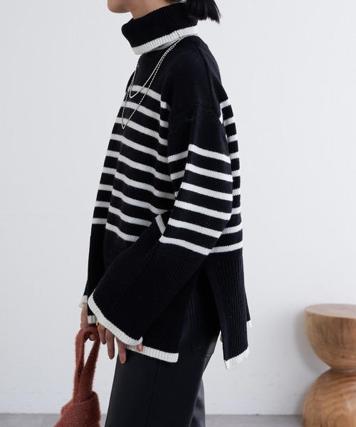 SHENERY（シーナリー）の「タートルネックボーダーニット（ニット/セーター・レディース・ブラック/オフホワイト・FREE）」の11枚目の写真