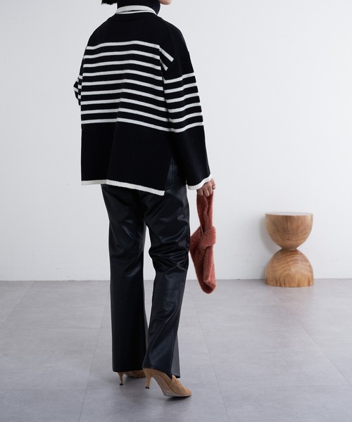 SHENERY（シーナリー）の「タートルネックボーダーニット（ニット/セーター・レディース・ブラック/オフホワイト・FREE）」の18枚目の写真