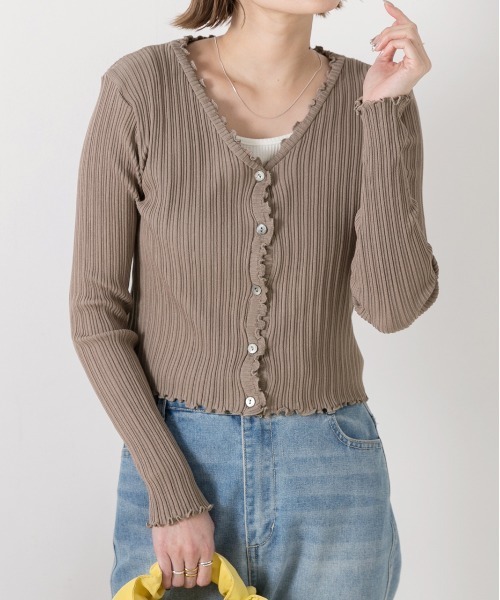 ad thie(アドティエ)の「フリルメロー コンパクトリブカーディガン(カーディガン/ボレロ・レディース・ライトグリーン/ピンク/モカ/ラベンダー/イエロー/ブラック・FREE)」の2枚目の写真
