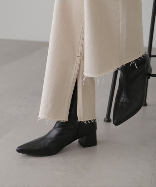 FREE'S MART(フリーズマート)の「アシメベルトストレートデニム(デニムパンツ・レディース・ホワイト系その他/ケミカルウォッシュ/ワンウォッシュ・SMALL/MEDIUM)」の6枚目の写真