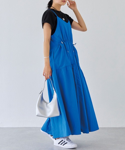 LAVEANGE(ラビアンジェ)の「ドロストキャミワンピース(ワンピース・レディース・チャコールグレー/ブルー/ブラック・M/LL/3L/4L/5L)」の11枚目の写真