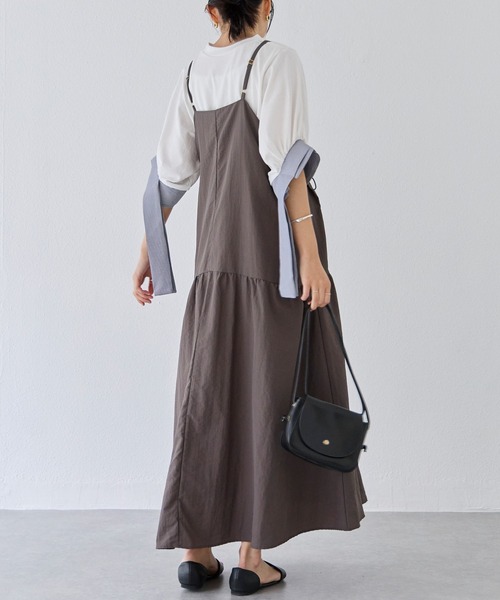 LAVEANGE(ラビアンジェ)の「ドロストキャミワンピース(ワンピース・レディース・チャコールグレー/ブルー/ブラック・M/LL/3L/4L/5L)」の7枚目の写真