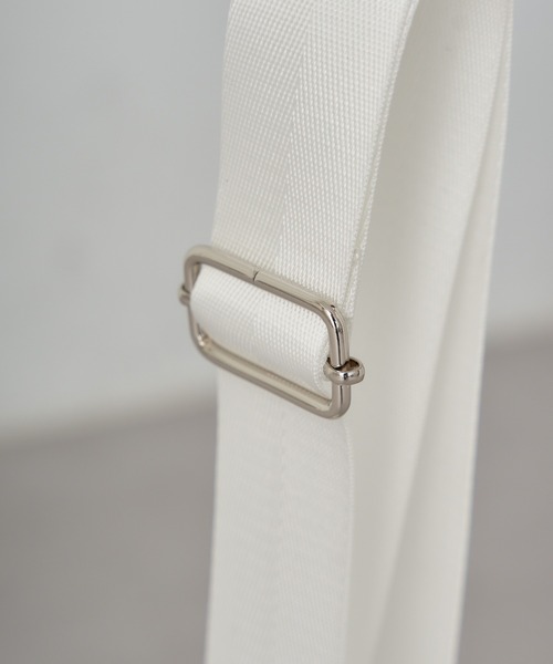 Chico(チコ)の「【2024SS】スタッズ巾着バッグ(ショルダーバッグ・レディース・シルバー/ブラック/アイボリー・FREE)」の19枚目の写真