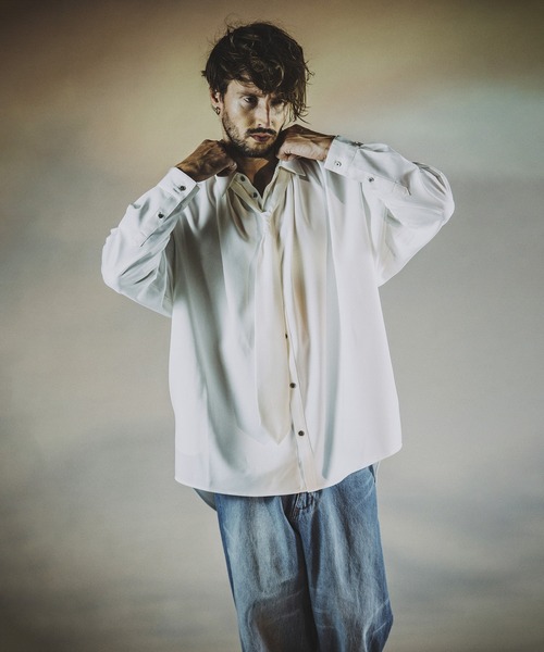 NO ID.（ノーアイディ）の「【NO ID.】Tie Neck Gather Big Shirt / ネクタイ 付 ネック ギャザー ビッグ シャツ（シャツ/ブラウス・メンズ・ホワイト/サックスブルー/グレー/ブラック・ONE SIZE）」の7枚目の写真