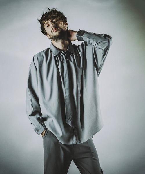 NO ID.（ノーアイディ）の「【NO ID.】Tie Neck Gather Big Shirt / ネクタイ 付 ネック ギャザー ビッグ シャツ（シャツ/ブラウス・メンズ・ホワイト/サックスブルー/グレー/ブラック・ONE SIZE）」の16枚目の写真