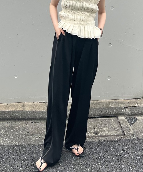 JUNOAH（ジュノア）の「サイドラインセンタープレスパンツ（スラックス・レディース・ブラック/チャコール/ネイビー・MEDIUM/LARGE/X-LARGE）」の4枚目の写真