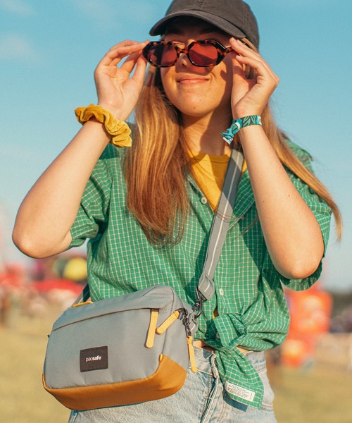 pacsafe GOクロスボディショルダーバッグ Pacsafe® GO anti-theft crossbody bag | Pacsafe® - Pacsafe