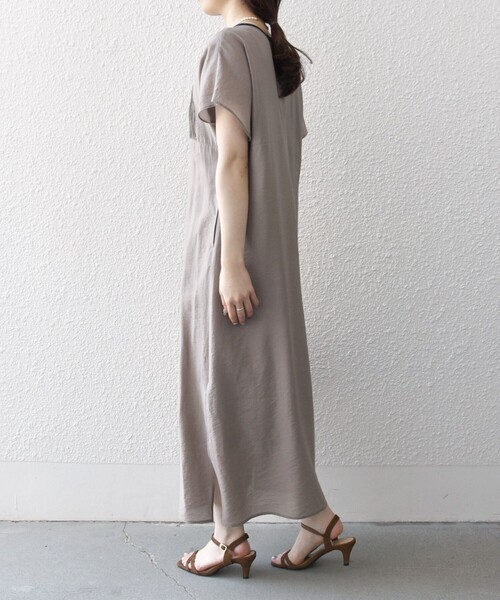 SHIPS any(シップス エニィ)の「【WEB限定】SHIPS any: シアー リネン ミックス ピンタック ワンピース 24SS(ワンピース・レディース・ブラック/ブラウン・ONE SIZE)」の8枚目の写真