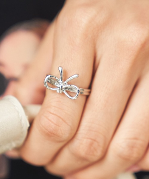 Birthday room(バースデイルーム)の「リボンモチーフリング / ribbon motif ring(リング・レディース・シルバー・FREE)」の3枚目の写真