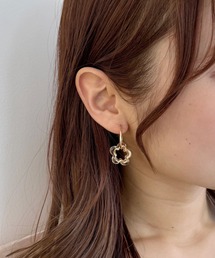 フラワーモチーフピアス 118777