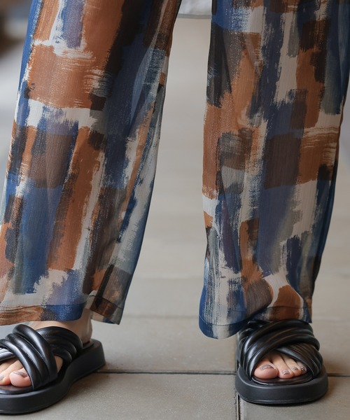 LEPSIM(レプシィム)の「ペイント柄シアーパンツ 117330(その他パンツ・レディース・ブルー/ブラック/パープル・FREE)」の18枚目の写真