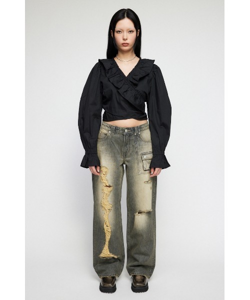 LAGUA GEM（ラグアジェム）の「VOLUME FRILL シャツ（シャツ/ブラウス・レディース・ホワイト/ブラック/グレイッシュベージュ・FREE）」の6枚目の写真