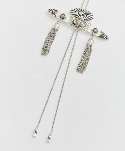 TOGA（トーガ）の「【TOGA TOO/トーガトゥ】Leather belt fringe loop tie/ロングネックレス（ネックレス・レディース・ホワイト/ブラック・FREE）」の4枚目の写真
