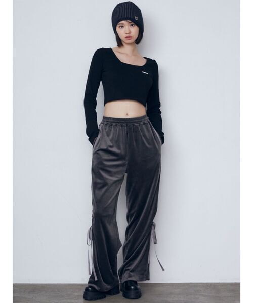 EMODA(エモダ)の「プレートクロップトップ(Tシャツ/カットソー・レディース・ホワイト/ブラック/グレー/その他・FREE)」の8枚目の写真