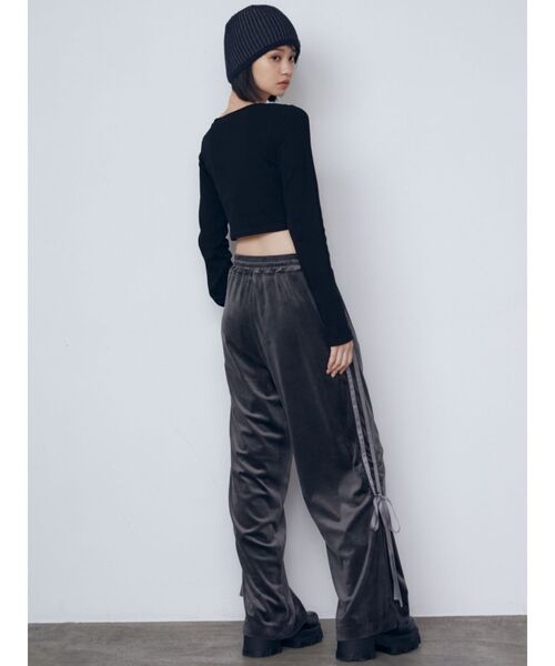 EMODA(エモダ)の「プレートクロップトップ(Tシャツ/カットソー・レディース・ホワイト/ブラック/グレー/その他・FREE)」の10枚目の写真