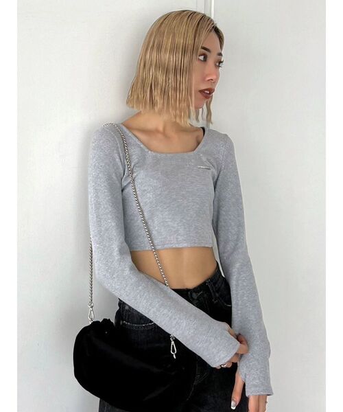 EMODA(エモダ)の「プレートクロップトップ(Tシャツ/カットソー・レディース・ホワイト/ブラック/グレー/その他・FREE)」の19枚目の写真