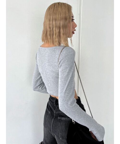 EMODA(エモダ)の「プレートクロップトップ(Tシャツ/カットソー・レディース・ホワイト/ブラック/グレー/その他・FREE)」の20枚目の写真