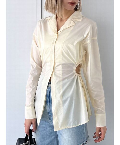 EMODA(エモダ)の「サイドオープンシェイプシャツ(シャツ/ブラウス・レディース・ブルー/アイボリー/ブラック・FREE)」の5枚目の写真