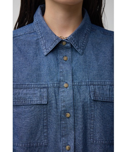 AZUL by moussy（アズールバイマウジー）の「シャンブレーオーバーシャツ（シャツ/ブラウス・レディース・ダークブルー/ライトブルー・FREE）」の3枚目の写真