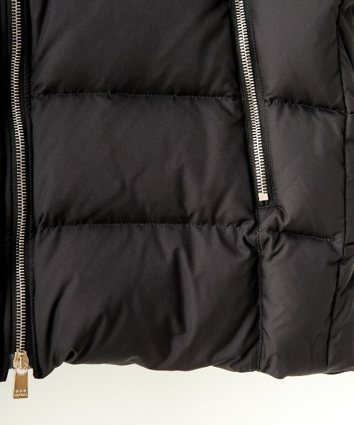 TATRAS（タトラス）の「[TATRAS/タトラス] CASSIMASO フードロゴダウンジャケット（ダウンジャケット/コート・レディース・ブラック・2/3）」の7枚目の写真