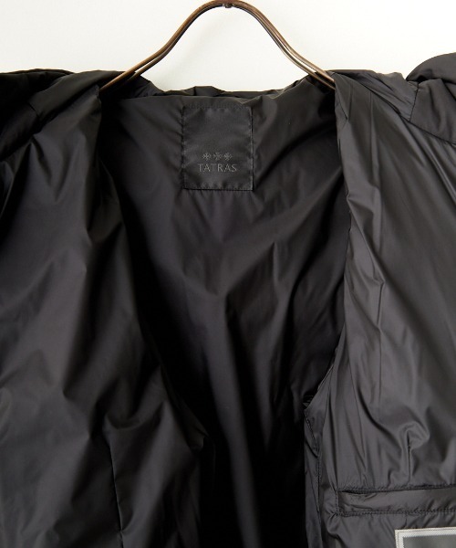 TATRAS（タトラス）の「[TATRAS/タトラス] CASSIMASO フードロゴダウンジャケット（ダウンジャケット/コート・レディース・ブラック・2/3）」の13枚目の写真
