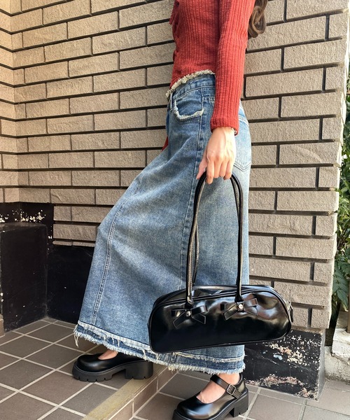 NANEA(ナネア)の「リボン付きワイドボストンバッグ(ハンドバッグ・レディース・ブラック/ピンク/アイボリー/ワインレッド・フリー)」の8枚目の写真