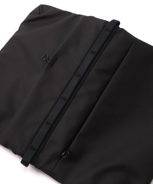 BEAVER(ビーバー)の「Topologie/トポロジー Flat Sacoche Small Dry フラットサコッシュ 【バッグ単体】(ショルダーバッグ・メンズ・ブラック・F)」の8枚目の写真