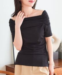 オフショルダーカットソートップス