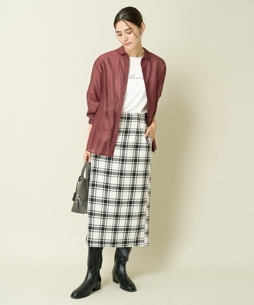 a.v.v(アーヴェヴェ)の「バックタックシアーシャツ(シャツ/ブラウス・レディース・ボルドー/ブルー/ブラック・36/38/42/34/40)」の12枚目の写真