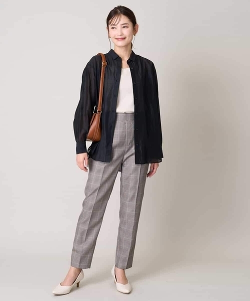 a.v.v(アーヴェヴェ)の「バックタックシアーシャツ(シャツ/ブラウス・レディース・ボルドー/ブルー/ブラック・36/38/42/34/40)」の22枚目の写真