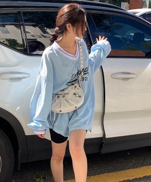 Per sist ence(パーシエンス)の「ロゴ入りスポーツMIXゲームシャツ風リブプルオーバー(Tシャツ/カットソー・レディース・ネイビー/ホワイト/ブルー・FREE)」の22枚目の写真