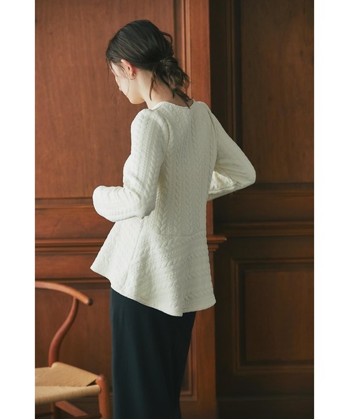 &. NOSTALGIA（アンドドットノスタルジア）の「ケーブルジャガードペプラムカットソー（Tシャツ/カットソー・レディース・アイボリー/ブラック・M）」の4枚目の写真