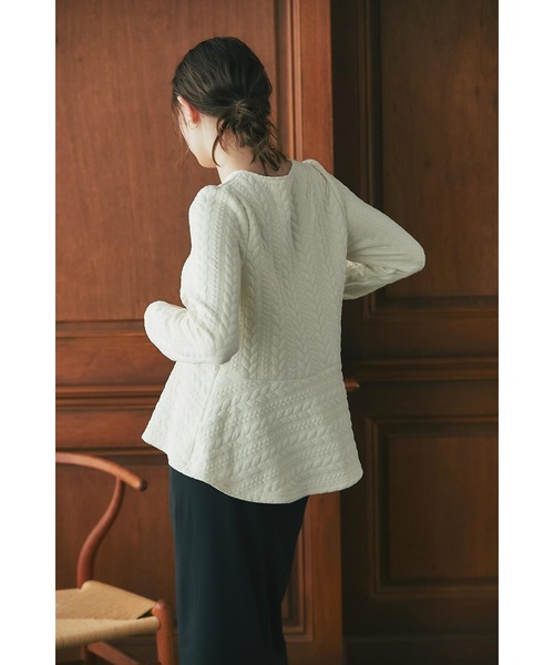 &. NOSTALGIA（アンドドットノスタルジア）の「ケーブルジャガードペプラムカットソー（Tシャツ/カットソー・レディース・アイボリー/ブラック・M）」の5枚目の写真