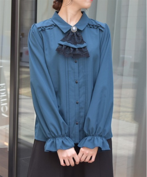 axes femme（アクシーズファム）の「カメオ×ジャボブローチ付ブラウス（シャツ/ブラウス・レディース・ブラック/ブルーグリーン/キナリ・MEDIUM/LARGE）」の4枚目の写真