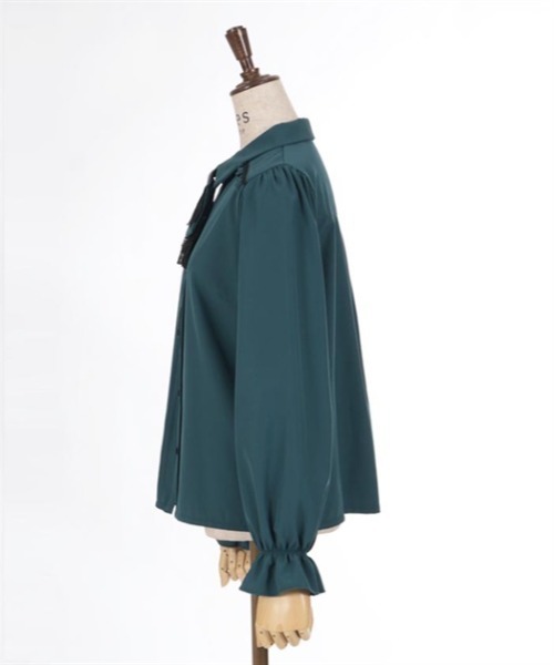 axes femme（アクシーズファム）の「カメオ×ジャボブローチ付ブラウス（シャツ/ブラウス・レディース・ブラック/ブルーグリーン/キナリ・MEDIUM/LARGE）」の9枚目の写真