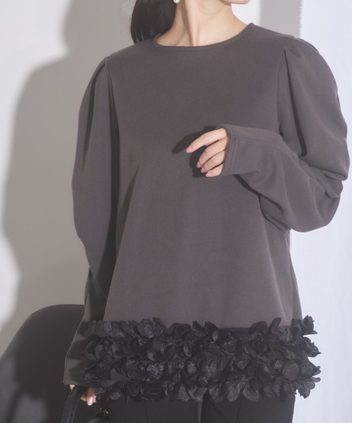 tocco closet（トッコ　クローゼット）の「【ZOZO限定】バラチュール起毛カットプルオーバー（Tシャツ/カットソー・レディース・ブラック/チャコールグレー・M）」の2枚目の写真