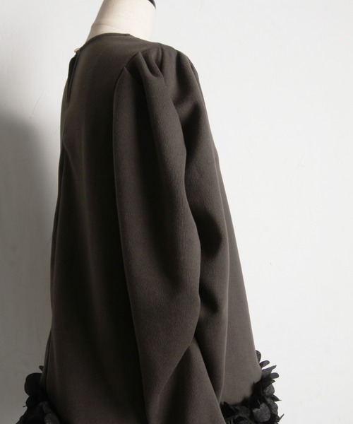 tocco closet（トッコ　クローゼット）の「【ZOZO限定】バラチュール起毛カットプルオーバー（Tシャツ/カットソー・レディース・ブラック/チャコールグレー・M）」の11枚目の写真