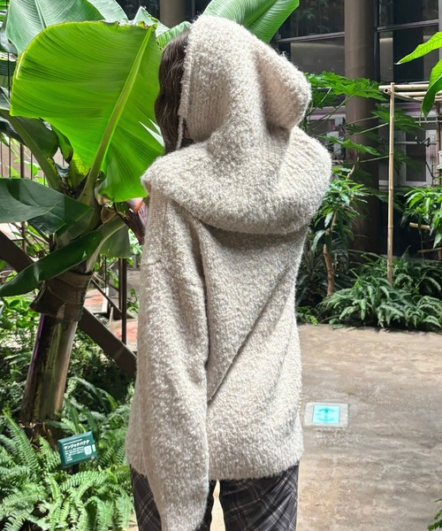 FOREVER 21（フォーエバー トゥエンティーワン）の「【2024FW】ブークレフードセットニット（ニット/セーター・レディース・グレー/ナチュラル/グリーン・FREE）」の2枚目の写真