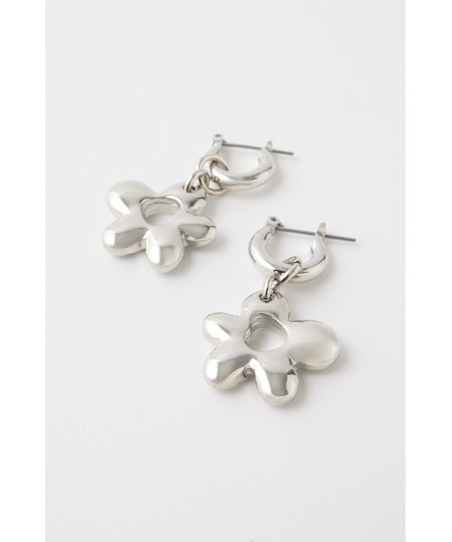 MOUSSY（マウジー）の「NUANCE FLOWER ピアス（ピアス（両耳用）・レディース・シルバー/ゴールド・FREE）」の10枚目の写真