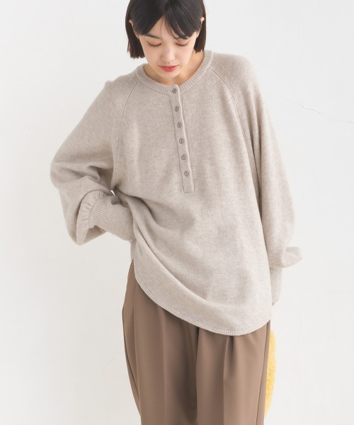ウール混ヘンリーネックニットプルオーバー（Tシャツ/カットソー