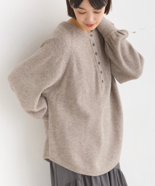 OMNES (オムネス) | ウール混ヘンリーネックニットプルオーバー (mocha) | トップス シンプル OMNES (オムネス) | ウール混ヘンリーネックニットプルオーバー
