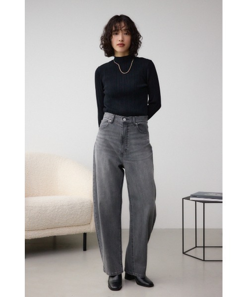 AZUL by moussy（アズールバイマウジー）の「AZUL DENIM カーブデニム（デニムパンツ・レディース・ライトブルー/グレー・SMALL/MEDIUM）」の5枚目の写真